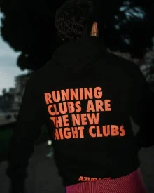 Pull Saison 1 Azurace : Running clubs are the new night clubs